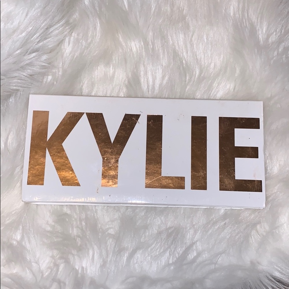 USED Kylie cosmetics eyeshadow pallet